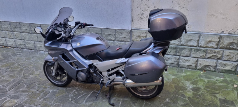 de-vanzare-yamaha-fjr-1300-2004-big-2